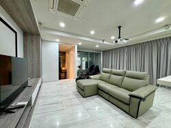 Huit (D26), Terrace #439969451